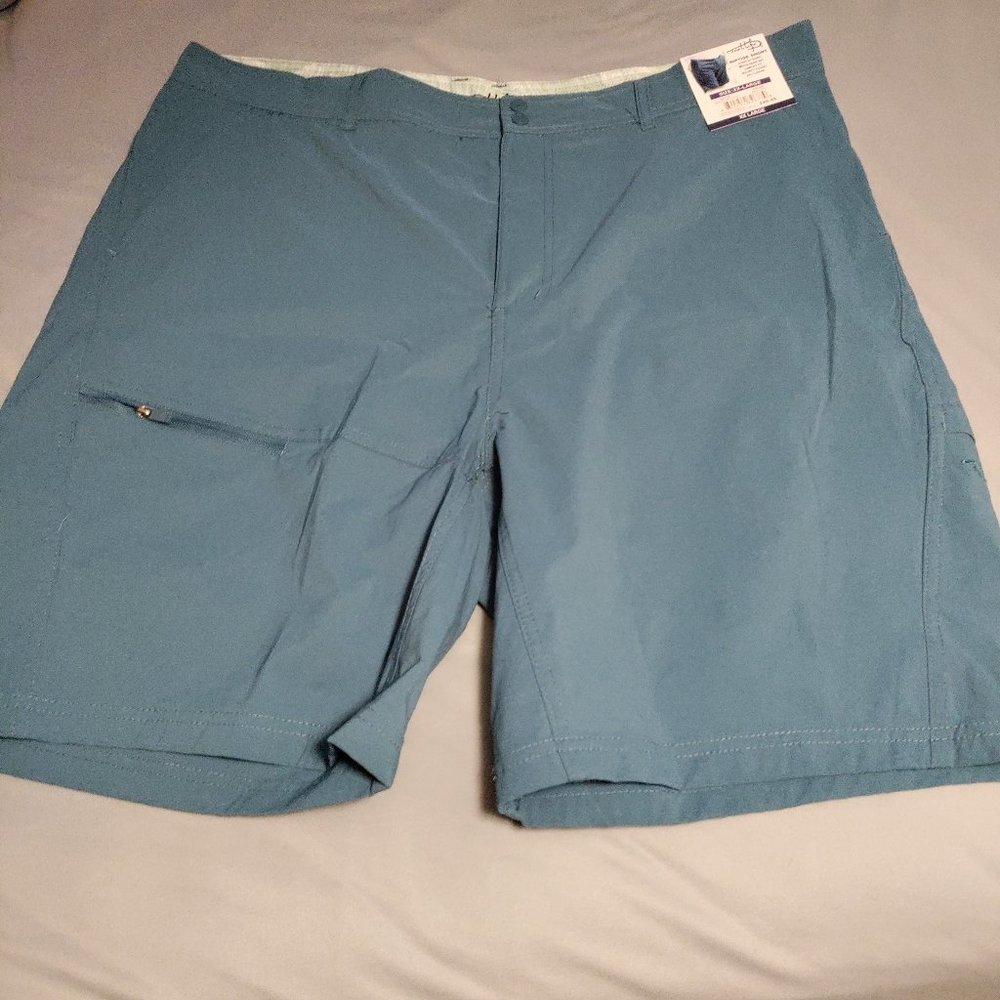 Reel Life riptide shorts, NWT